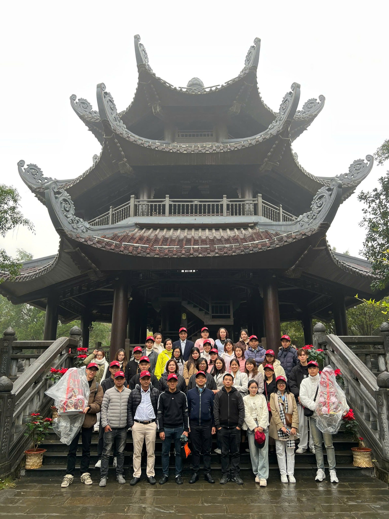 496426118 1384226937043798 4935421348728372282 N